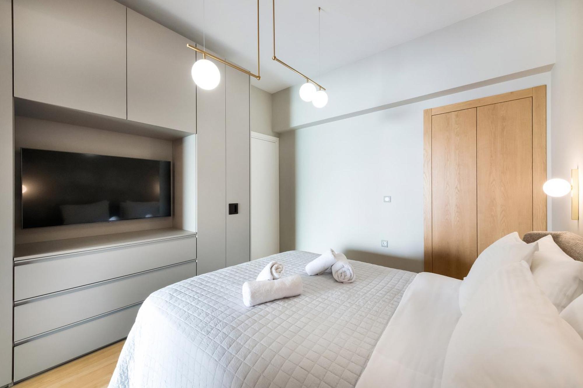Iconic Salonica Suite Seafront Exterior photo
