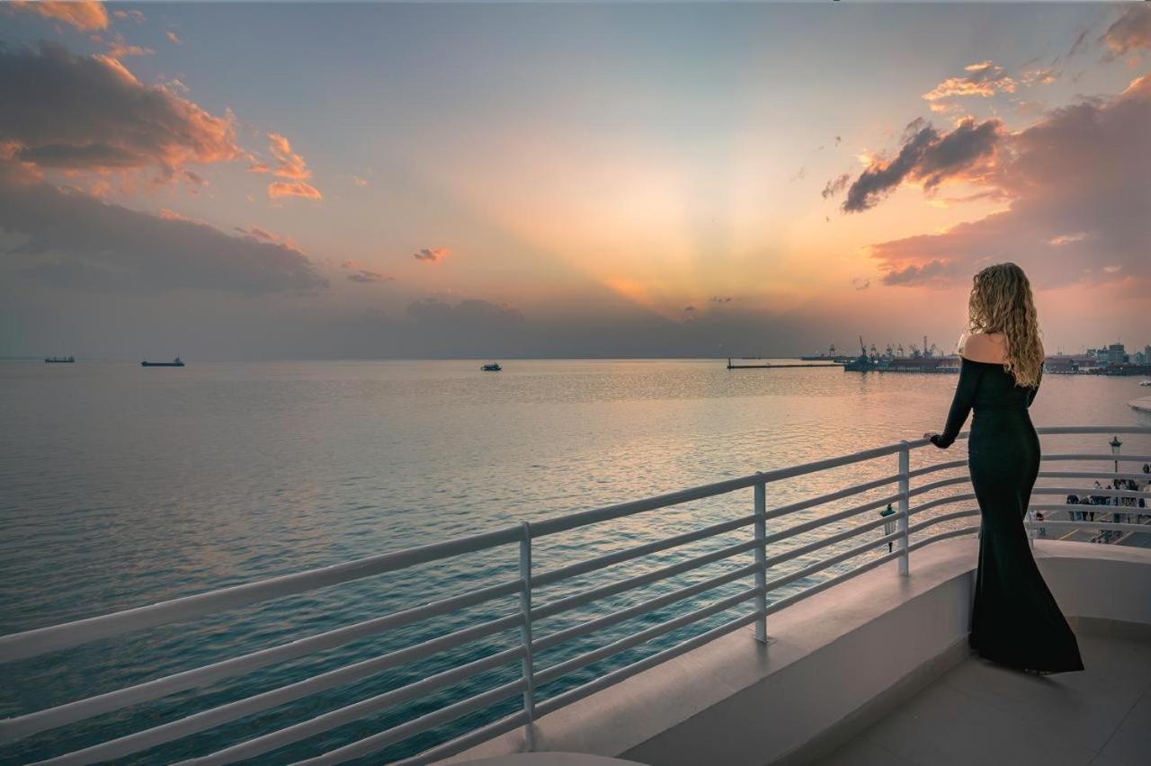 Iconic Salonica Suite Seafront Exterior photo